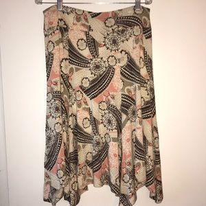 Comfy stretchy skirt with handkerchief hemline